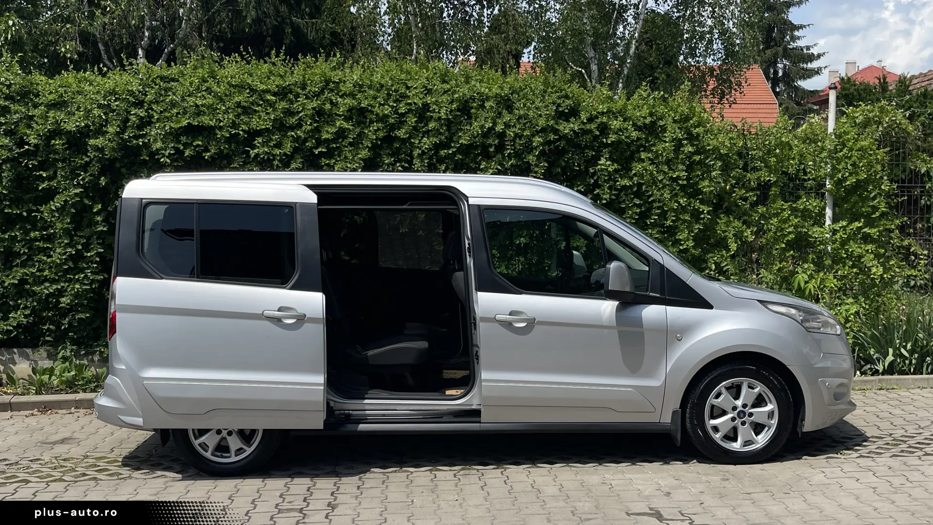 Ford Tourneo Connect Maxi Titanium   Euro 6   Panoramic