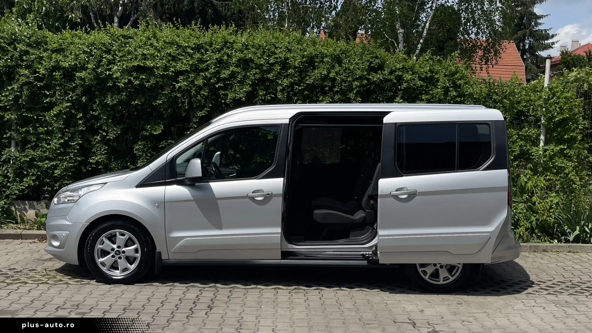 Ford Tourneo Connect Maxi Titanium   Euro 6   Panoramic
