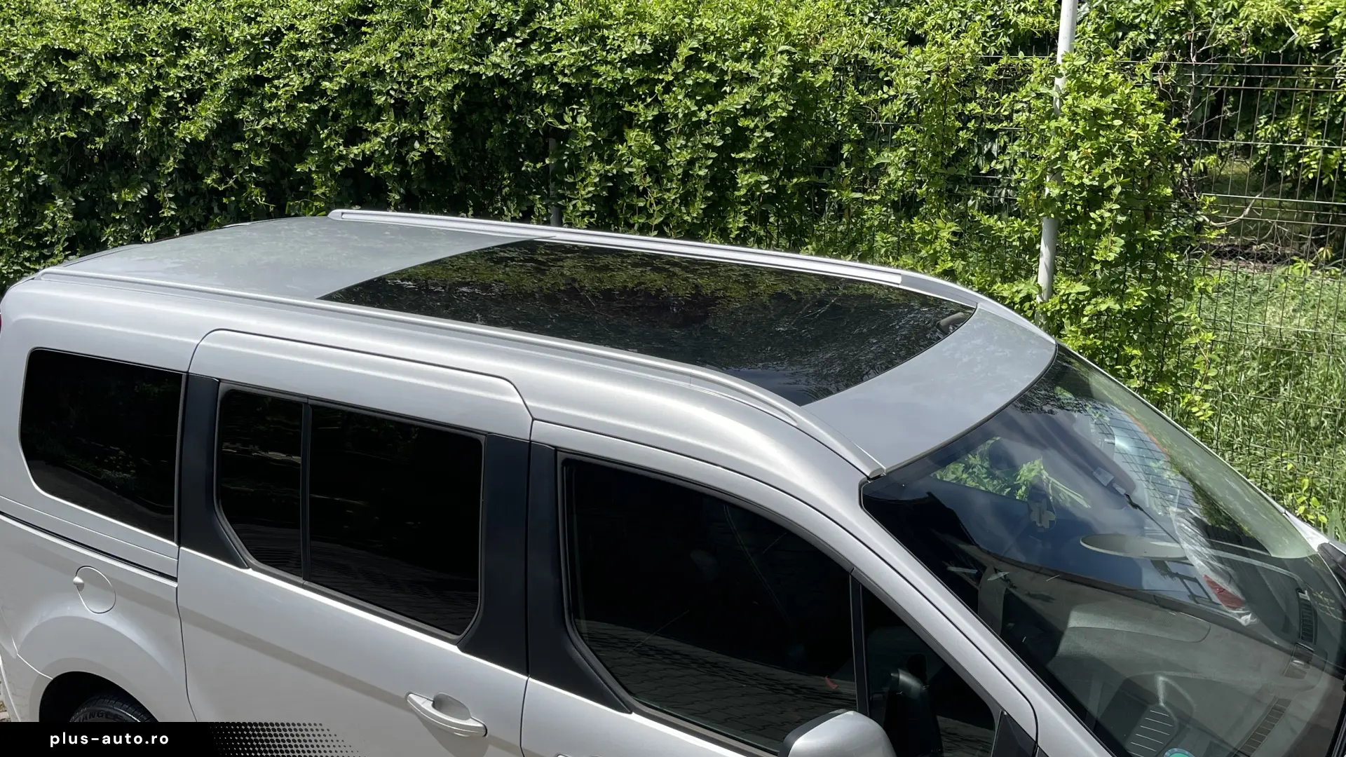 Ford Tourneo Connect Maxi Titanium   Euro 6   Panoramic