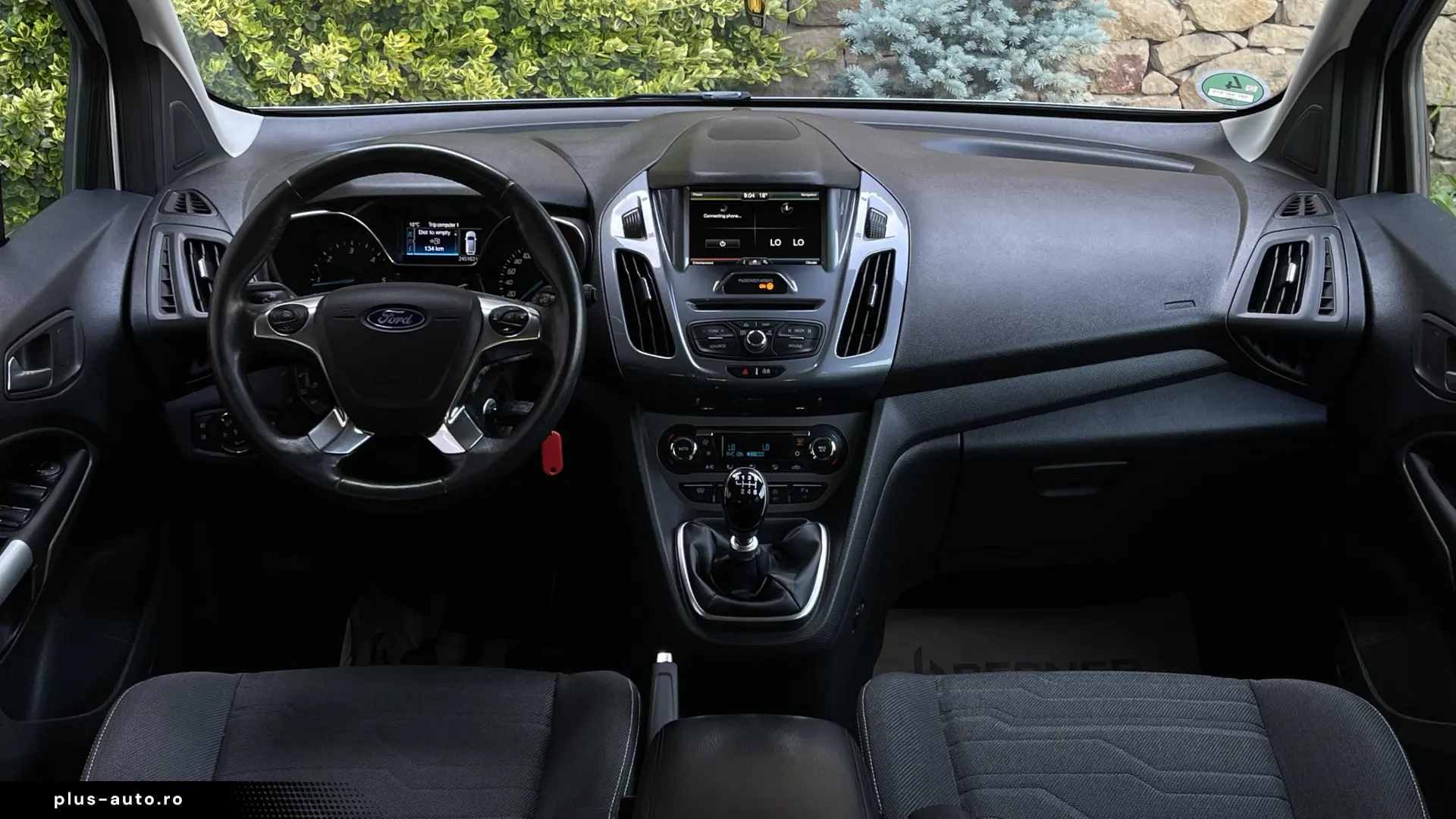 Ford Tourneo Connect Maxi Titanium   Euro 6   Panoramic