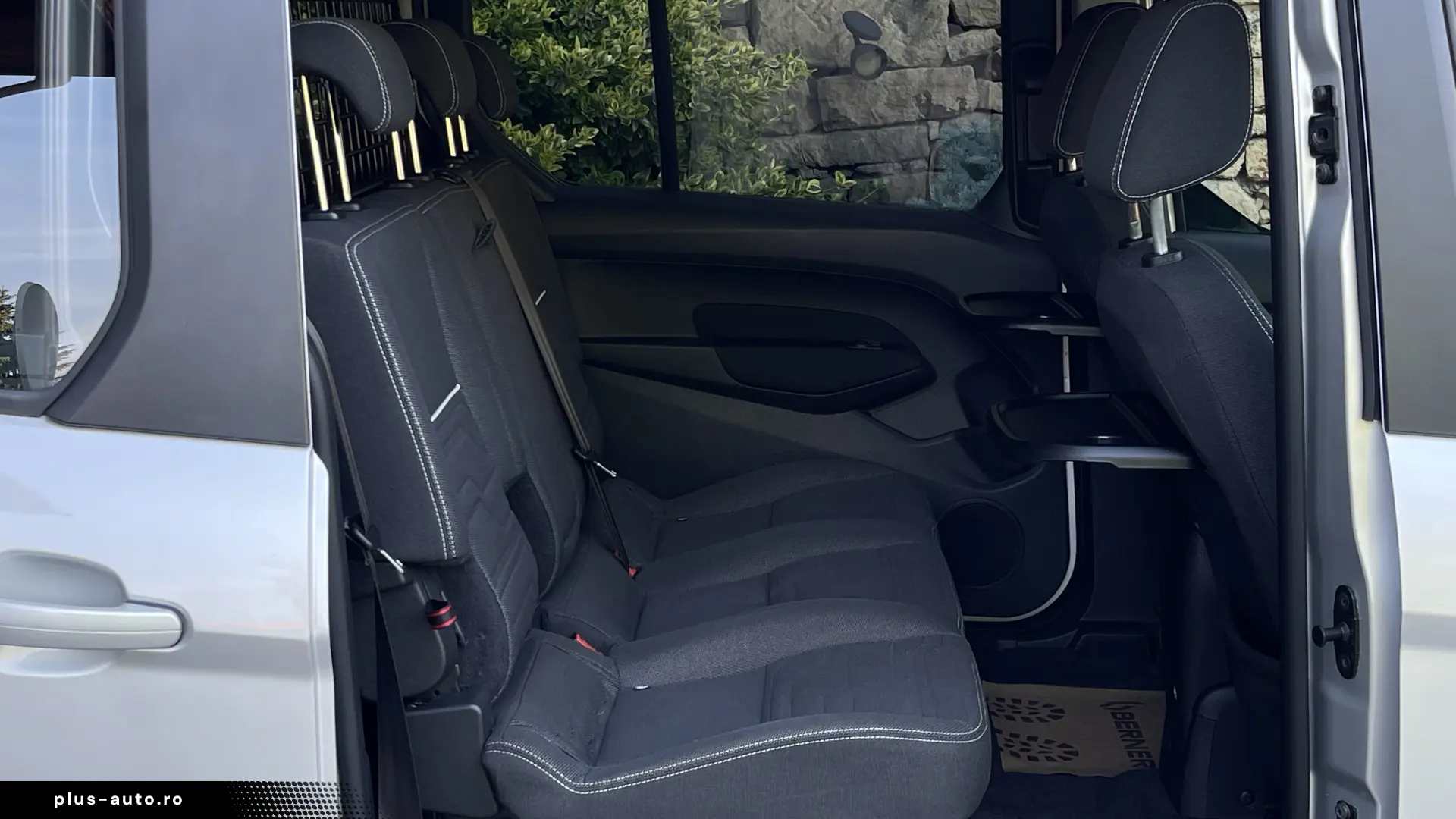 Ford Tourneo Connect Maxi Titanium   Euro 6   Panoramic