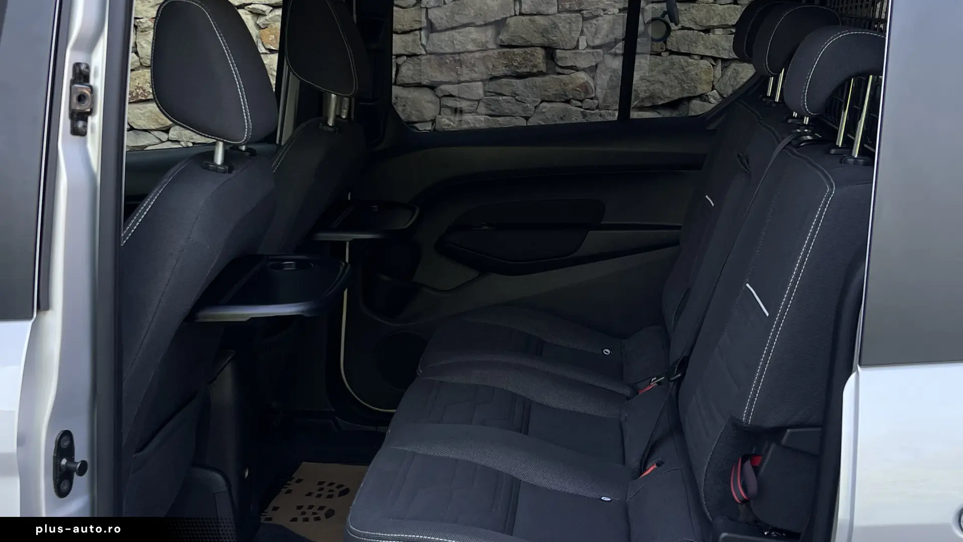 Ford Tourneo Connect Maxi Titanium   Euro 6   Panoramic