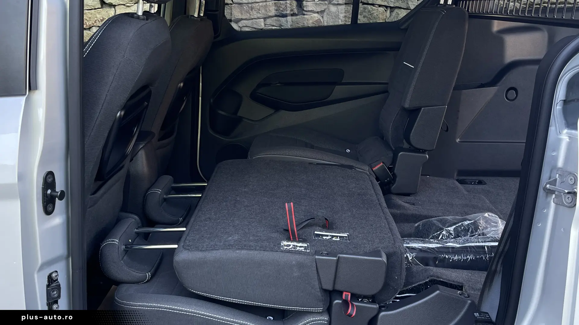 Ford Tourneo Connect Maxi Titanium   Euro 6   Panoramic