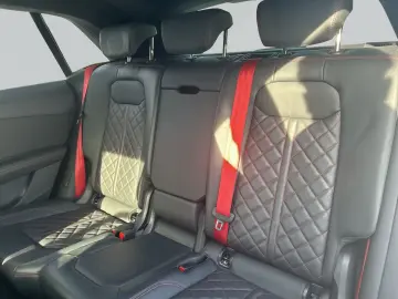 AUDI SQ8 TFSI AHK HUD B&O STANDH.