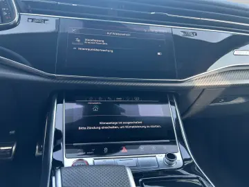 AUDI SQ8 TFSI AHK HUD B&O STANDH.