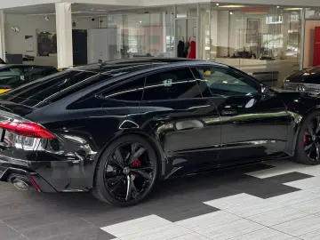 AUDI RS7 4.0 TFSI quattro Dynamik  Pano HuD B&O StHzg