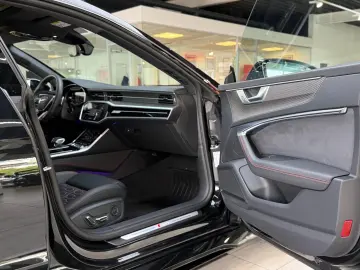 AUDI RS7 4.0 TFSI quattro Dynamik  Pano HuD B&O StHzg