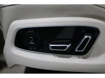 AUDI A8 50 TDI quattro Pano Allradlenkung Head-Up Dis