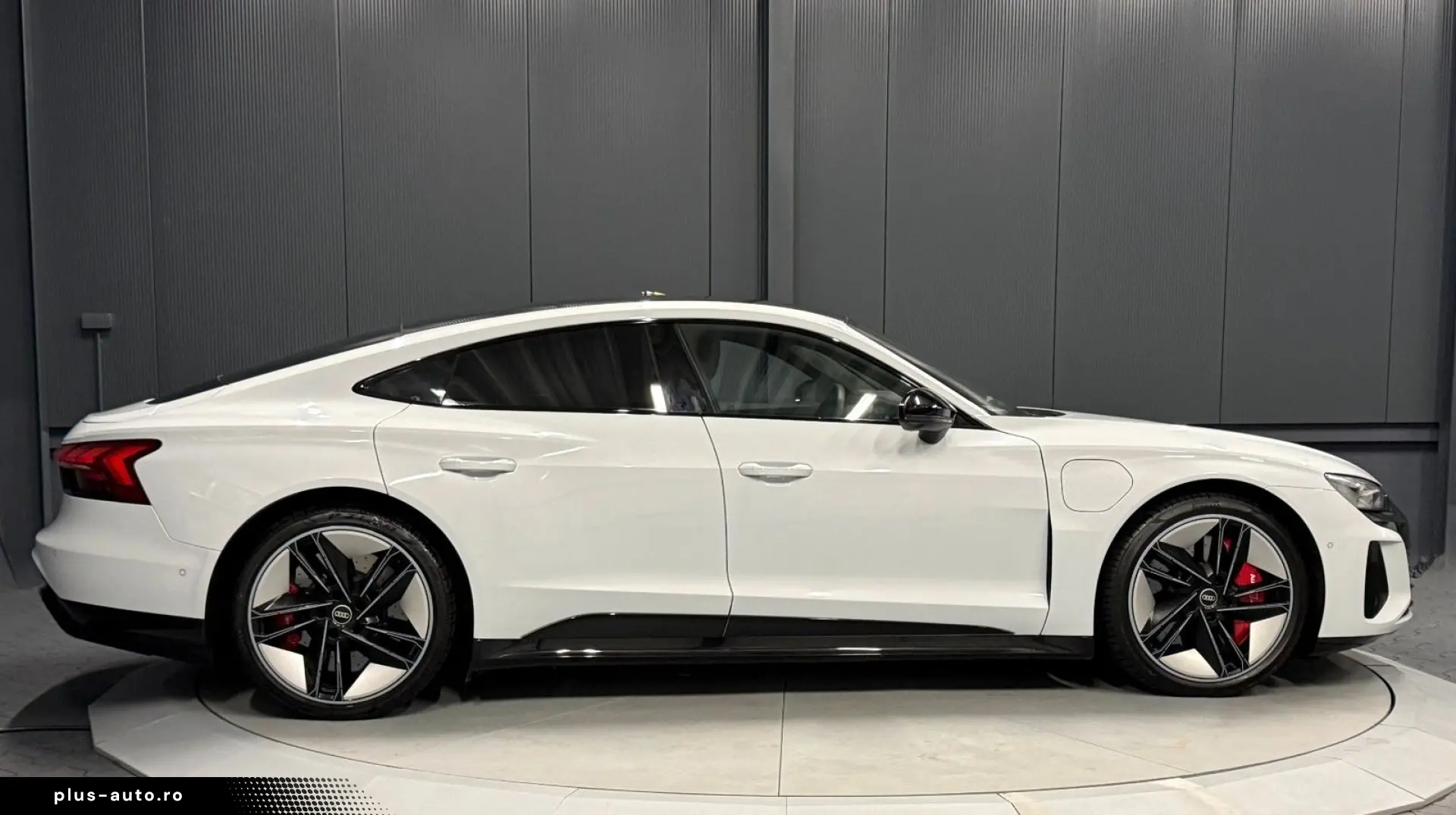 AUDI RS e-tron GT quattro NP 176.140 EUR KERAMIK CARB
