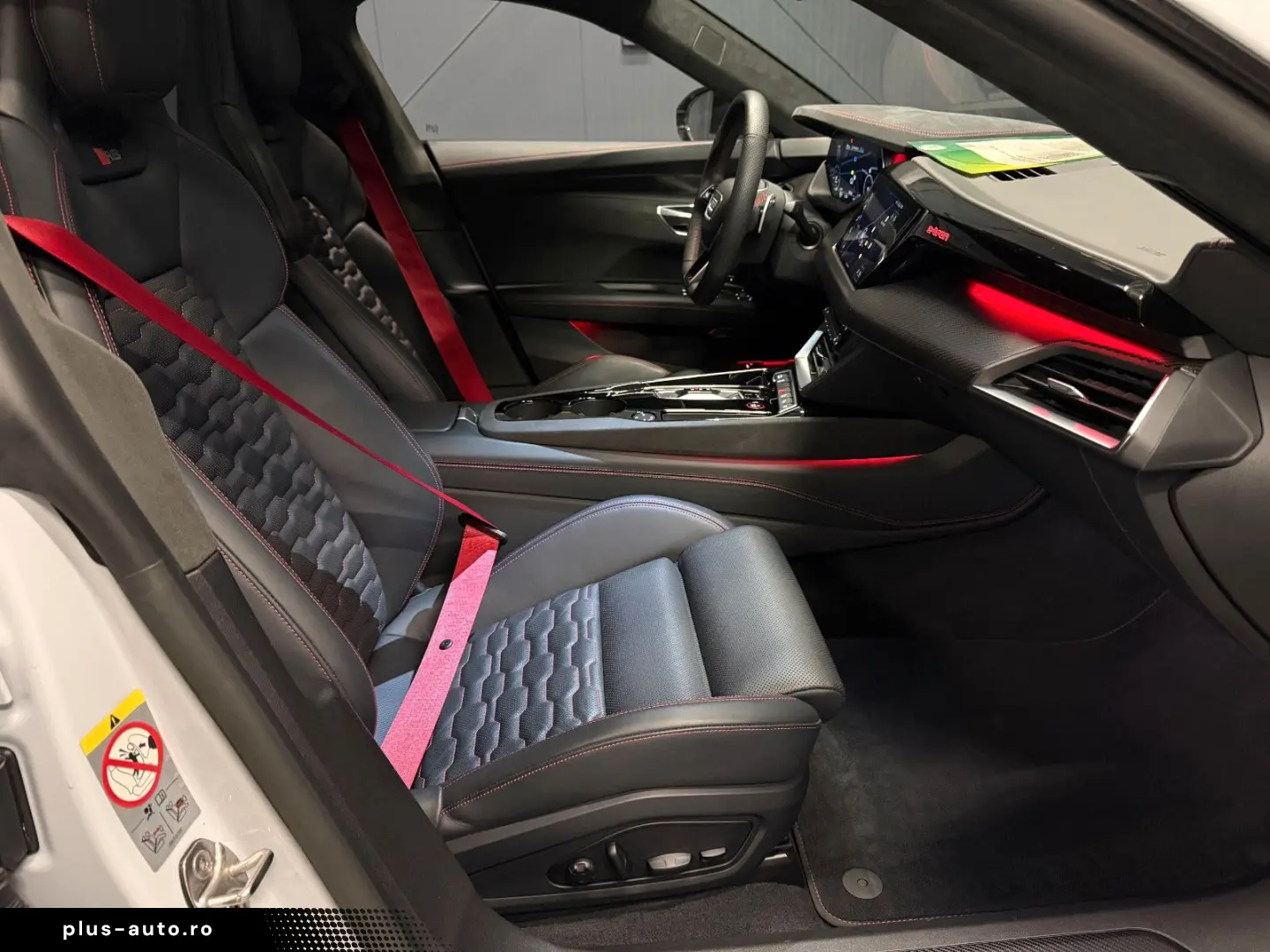 AUDI RS e-tron GT quattro NP 176.140 EUR KERAMIK CARB
