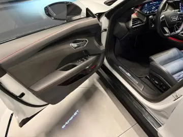 AUDI RS e-tron GT quattro NP 176.140 EUR KERAMIK CARB