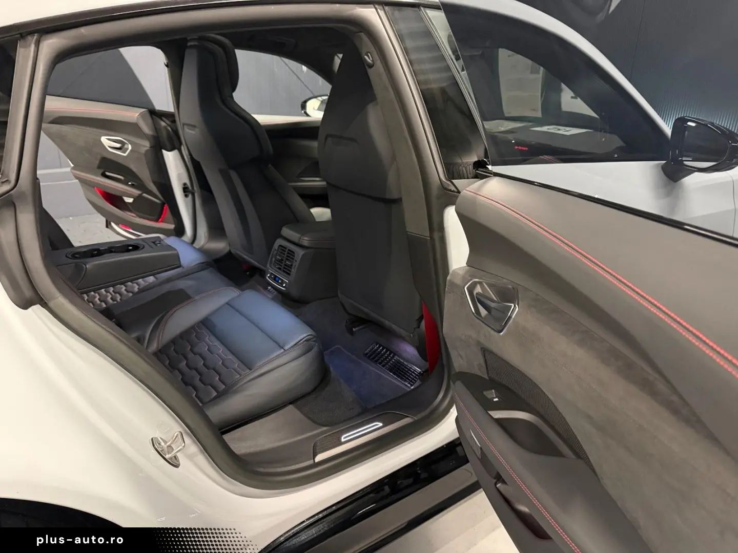 AUDI RS e-tron GT quattro NP 176.140 EUR KERAMIK CARB