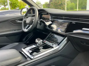 AUDI SQ8 competition  SofC HuD Sta 3xCarb 1HD Pan BRD