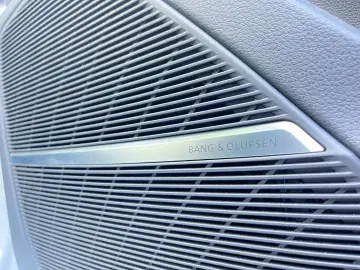 AUDI SQ8 competition  SofC HuD Sta 3xCarb 1HD Pan BRD