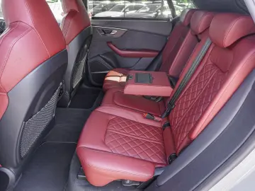 AUDI SQ8 SUV SQ8 competition plus TFSI 373(507) tiptr