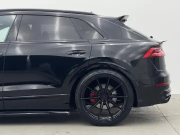 AUDI SQ8 TFSI quattro  HuD MATRIX 360  AHK PANO STHZ