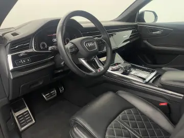 AUDI SQ8 TFSI quattro  HuD MATRIX 360  AHK PANO STHZ