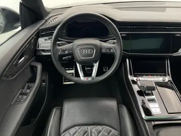AUDI SQ8 TFSI quattro  HuD MATRIX 360  AHK PANO STHZ