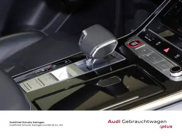 AUDI SQ8 4.0 TFSI quattro S tronic Leder LED