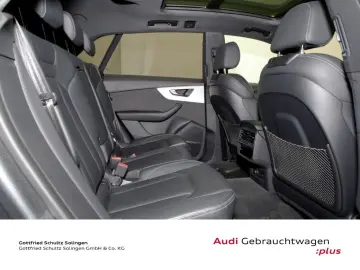 AUDI SQ8 4.0 TFSI quattro S tronic Leder LED