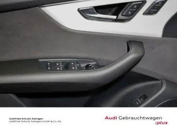 AUDI SQ8 4.0 TFSI quattro S tronic Leder LED