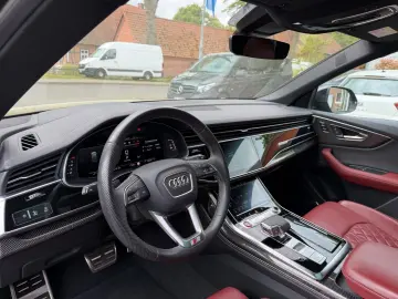 AUDI SQ8 4.0 TFSI quattro Head PANO AHK WANK ACC B&O