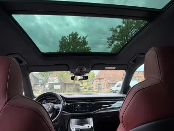 AUDI SQ8 4.0 TFSI quattro Head PANO AHK WANK ACC B&O