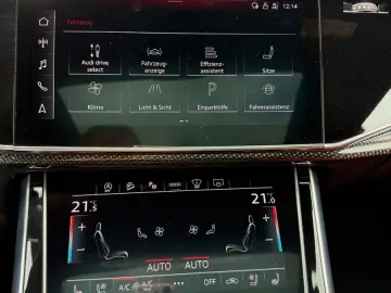 AUDI SQ8 4.0 TFSI quattro Head PANO AHK WANK ACC B&O