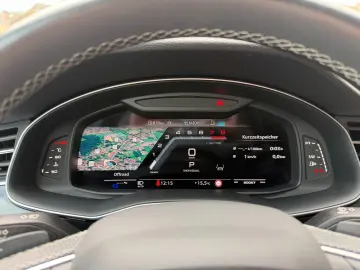AUDI SQ8 4.0 TFSI quattro Head PANO AHK WANK ACC B&O