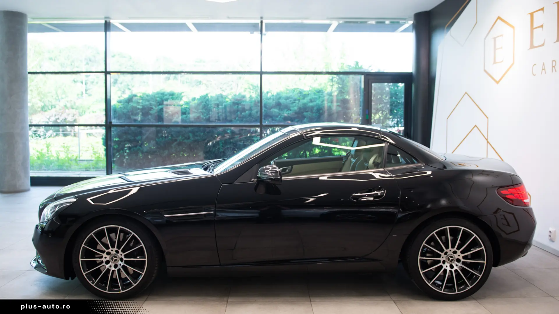 Mercedes-Benz SLC 300 AMG Sport