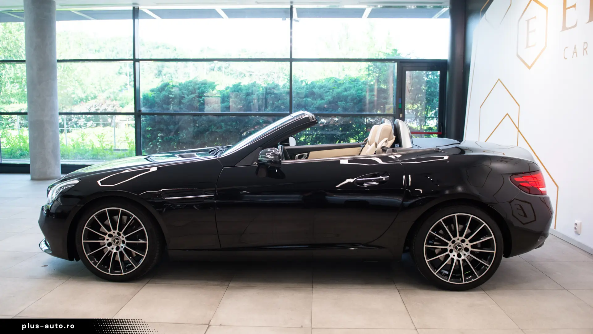 Mercedes-Benz SLC 300 AMG Sport