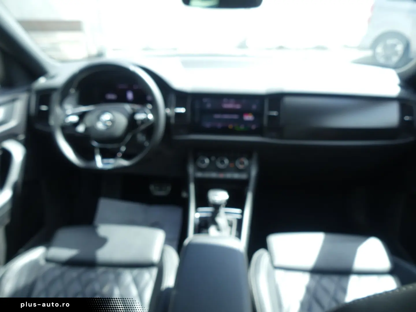 SKODA Kodiaq 2.0 TDi Sportline 4x4 7-SITZE PANO LED AC