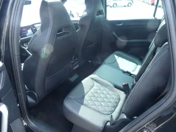 SKODA Kodiaq 2.0 TDi Sportline 4x4 7-SITZE PANO LED AC