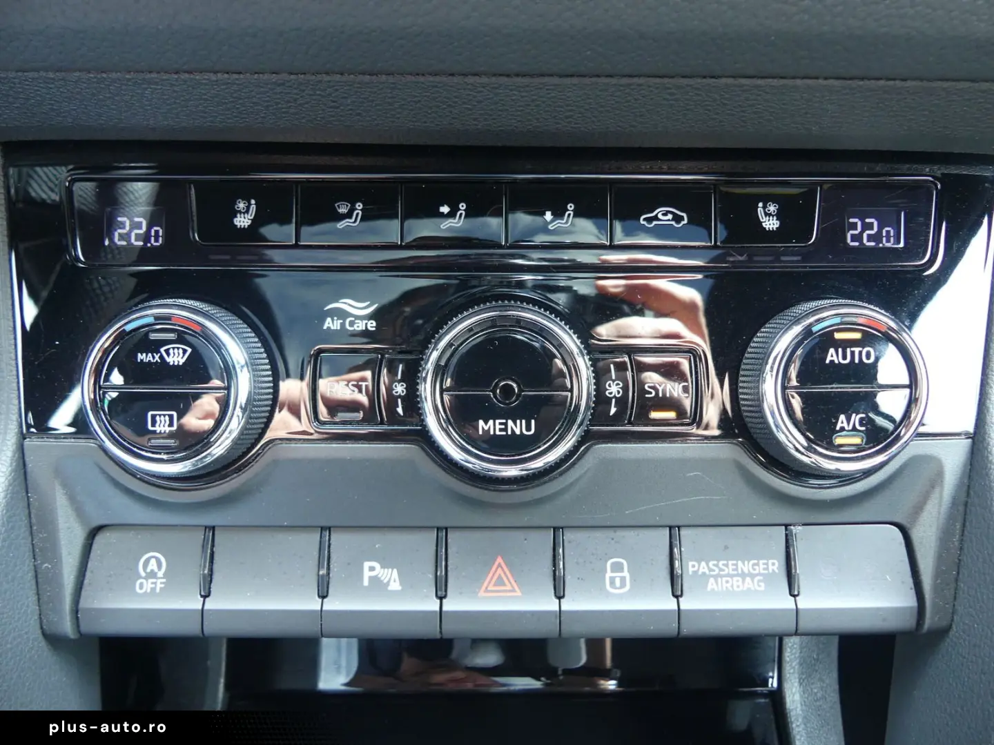 SKODA Kodiaq 2.0 TDi Sportline 4x4 7-SITZE PANO LED AC