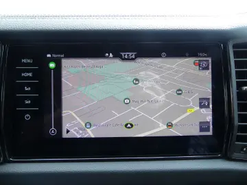 SKODA Kodiaq 2.0 TDi Sportline 4x4 7-SITZE PANO LED AC
