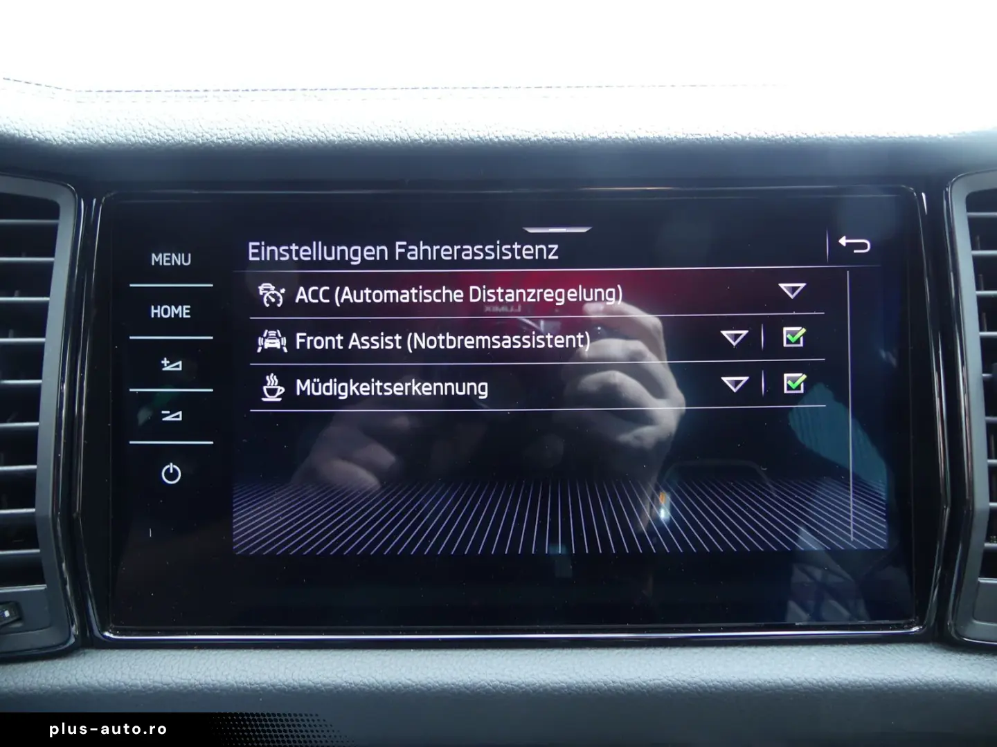 SKODA Kodiaq 2.0 TDi Sportline 4x4 7-SITZE PANO LED AC