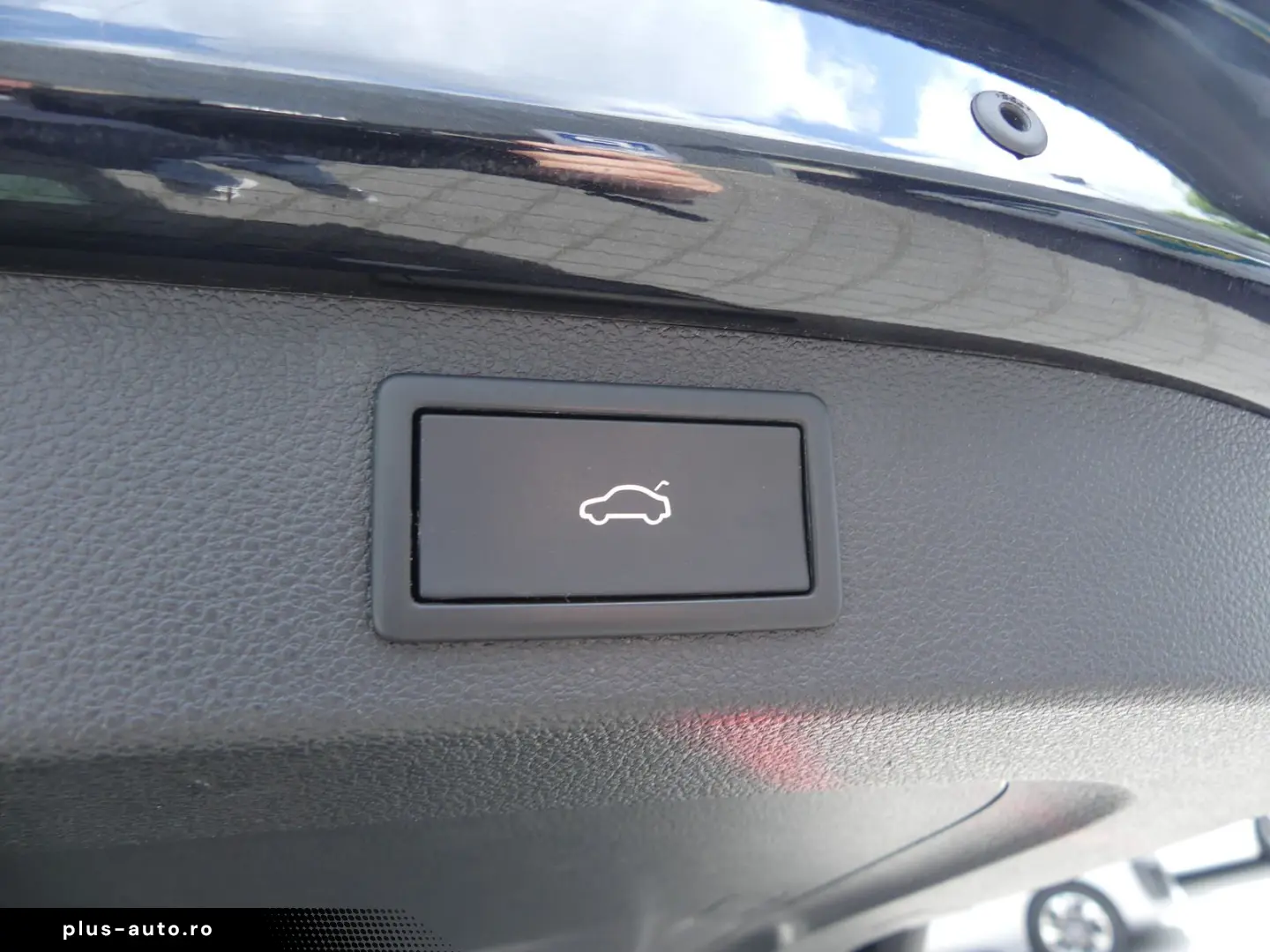 SKODA Kodiaq 2.0 TDi Sportline 4x4 7-SITZE PANO LED AC