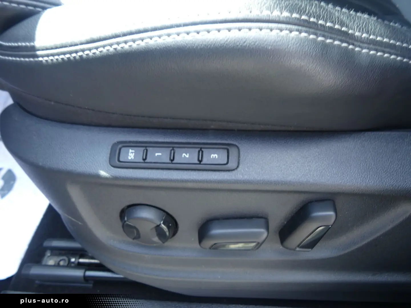 SKODA Kodiaq 2.0 TDi Sportline 4x4 7-SITZE PANO LED AC