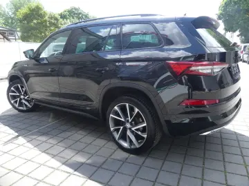 SKODA Kodiaq 2.0 TDi Sportline 4x4 7-SITZE PANO LED AC