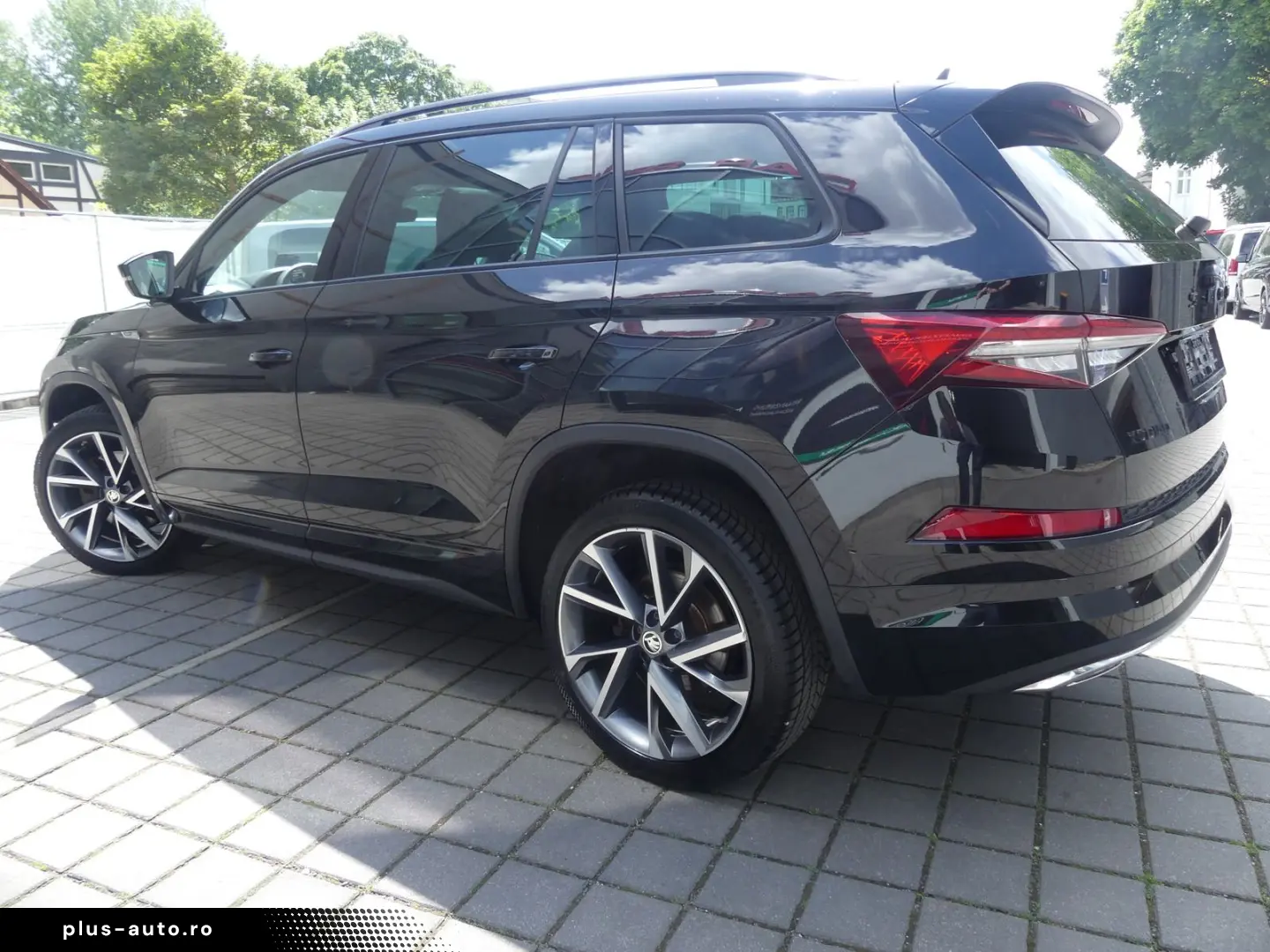 SKODA Kodiaq 2.0 TDi Sportline 4x4 7-SITZE PANO LED AC