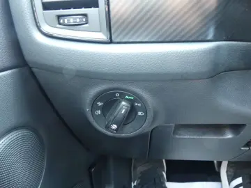 SKODA Kodiaq 2.0 TDi Sportline 4x4 7-SITZE PANO LED AC