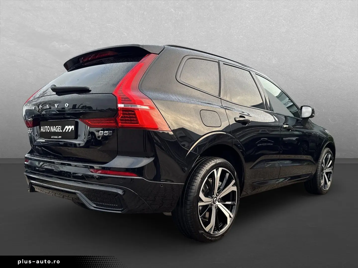 VOLVO XC60 B5 AWD Plus Dark AHK 21