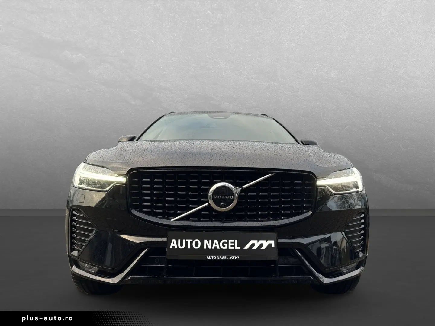 VOLVO XC60 B5 AWD Plus Dark AHK 21