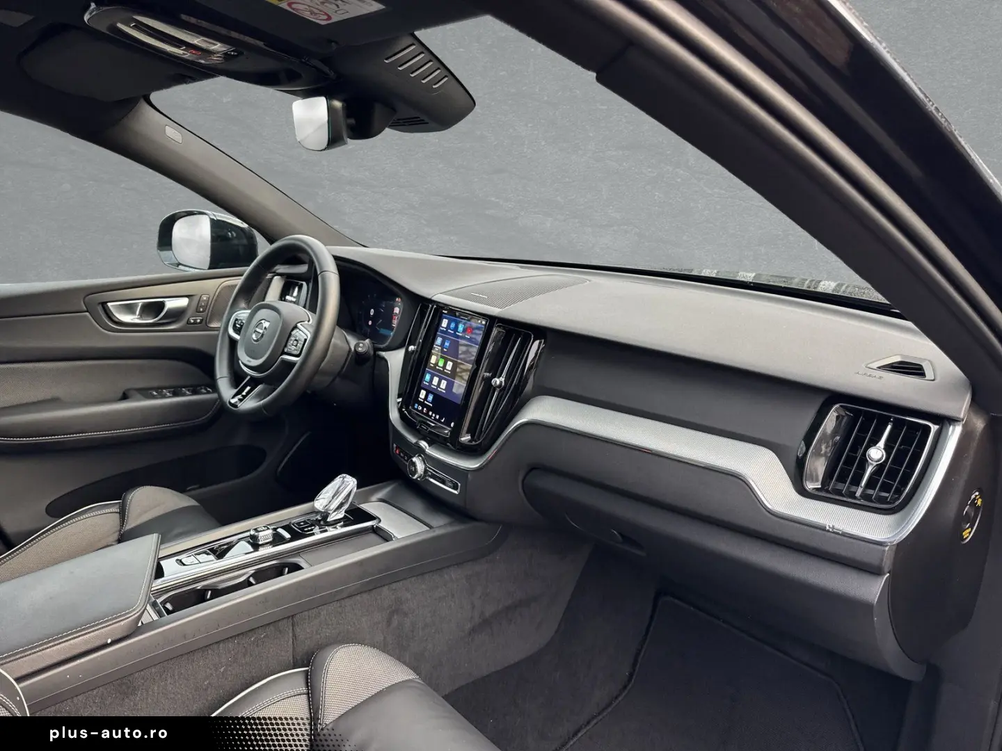 VOLVO XC60 B5 AWD Plus Dark AHK 21