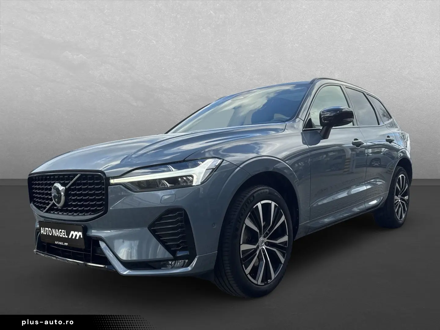 VOLVO XC60 B4 Plus Dark   AHK   20