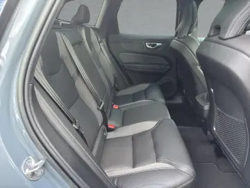 VOLVO XC60 B4 Plus Dark   AHK   20