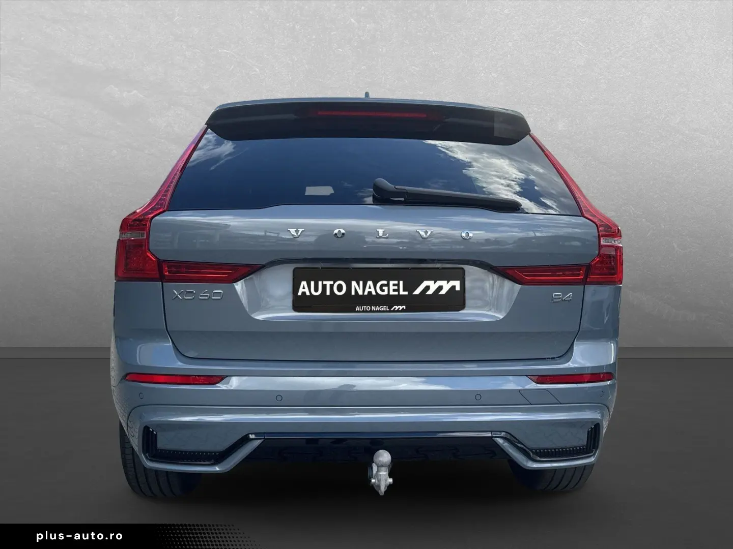 VOLVO XC60 B4 Plus Dark   AHK   20