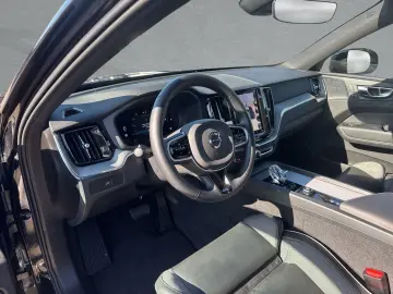 VOLVO Volvo XC60 Black Edition Plus B5 Mild-Hybrid