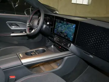 Mercedes-Benz CLA 200 AMG neues Modell DISTRONIC NIGHT PANO
