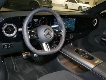 Mercedes-Benz CLA 200 AMG neues Modell DISTRONIC NIGHT PANO